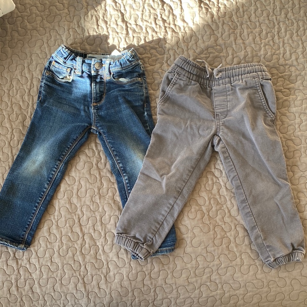 Two-pack of 2T pants jeans